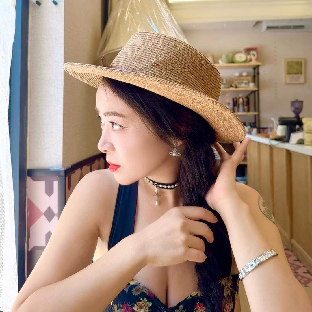 扮猪吃老虎嗷呜