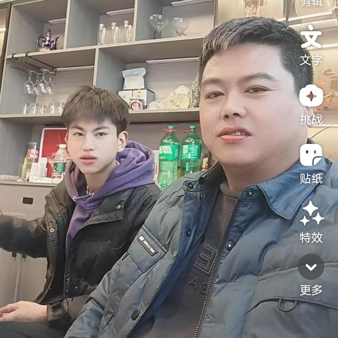 卡车父子（阿飞）