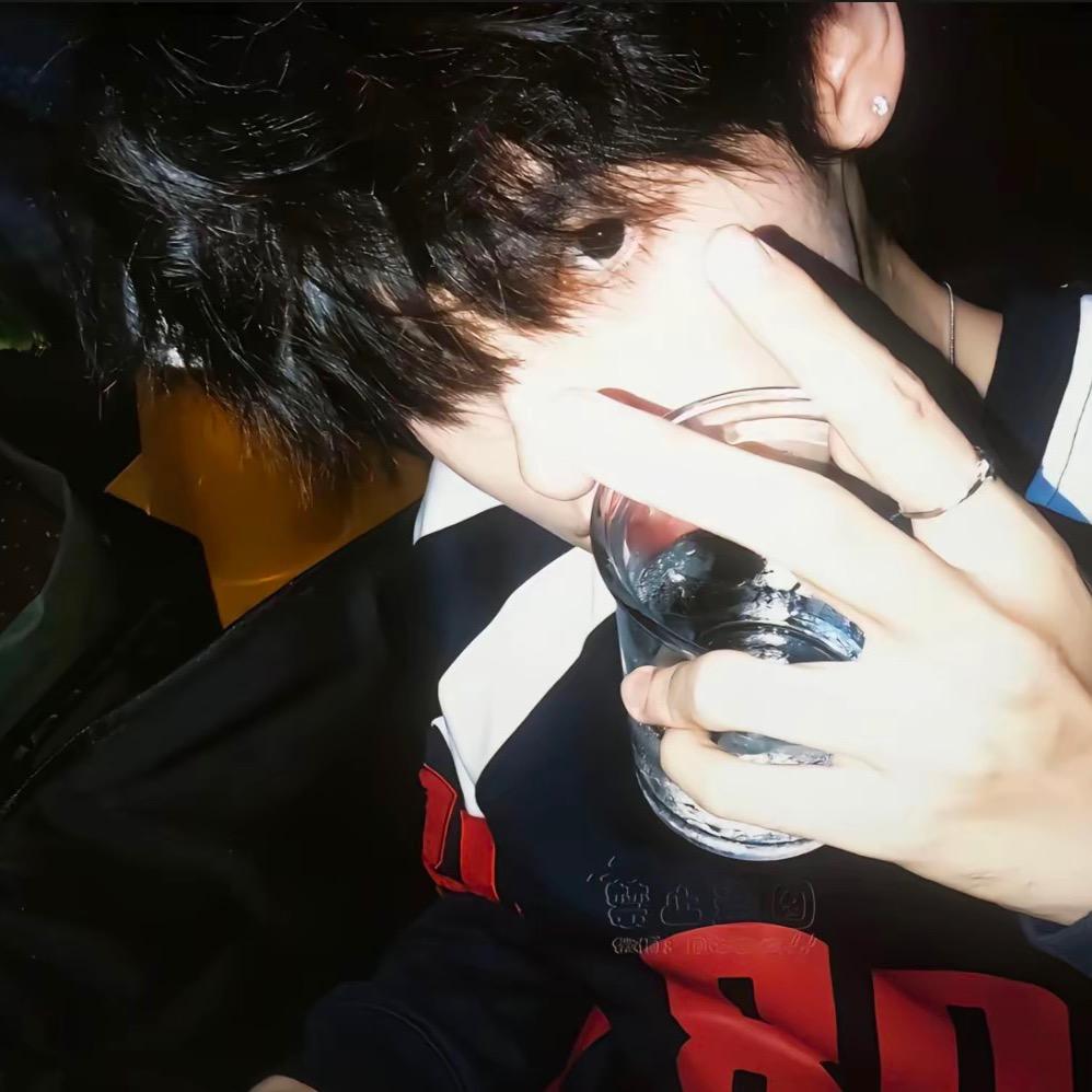 这个男人叫小帅