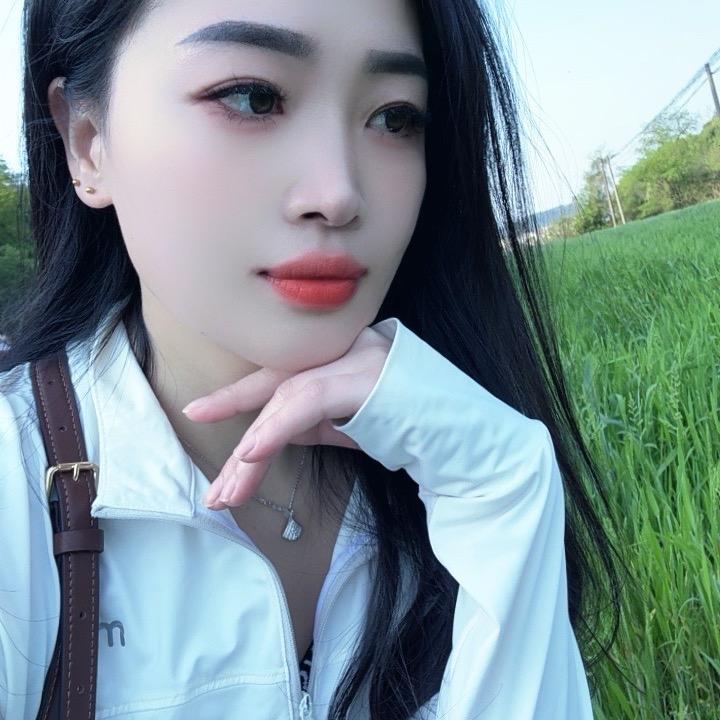 颜希