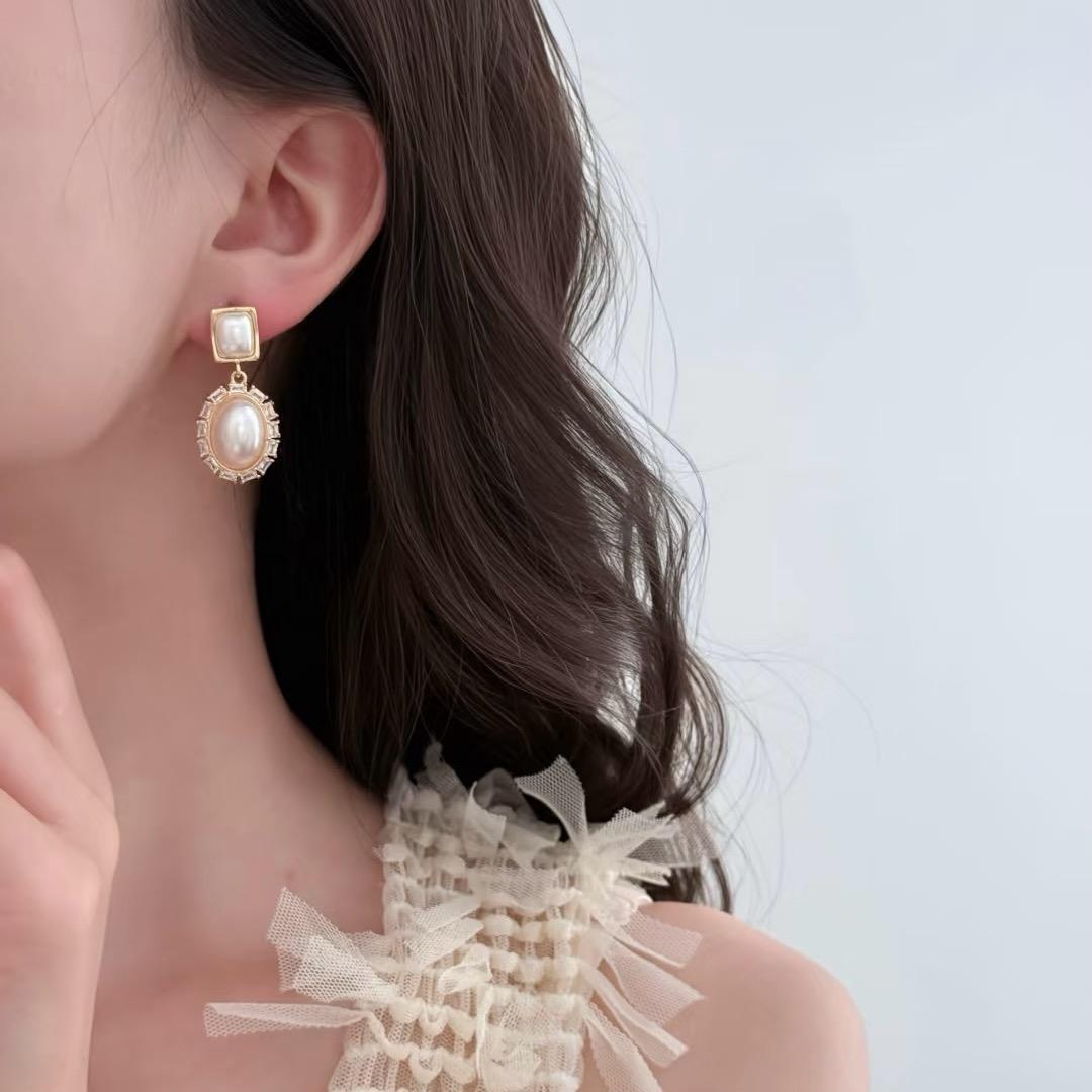 饰界有你潜龙饰品专卖店清栀