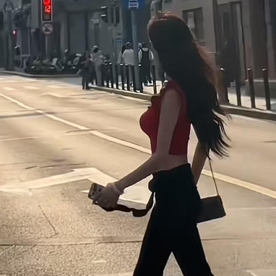 嗯.