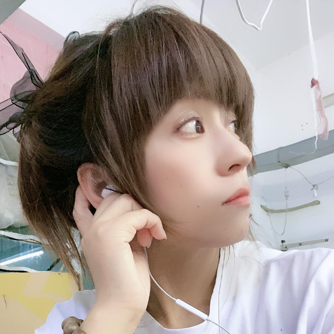 づ念゜