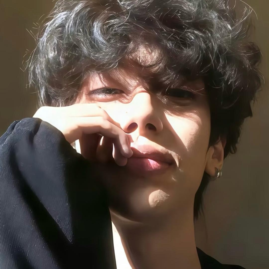 ㅤ  ㅤㅤ  ㅤ