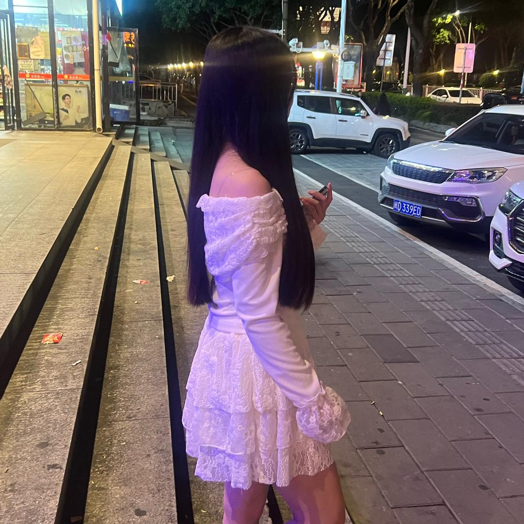 萱萱.