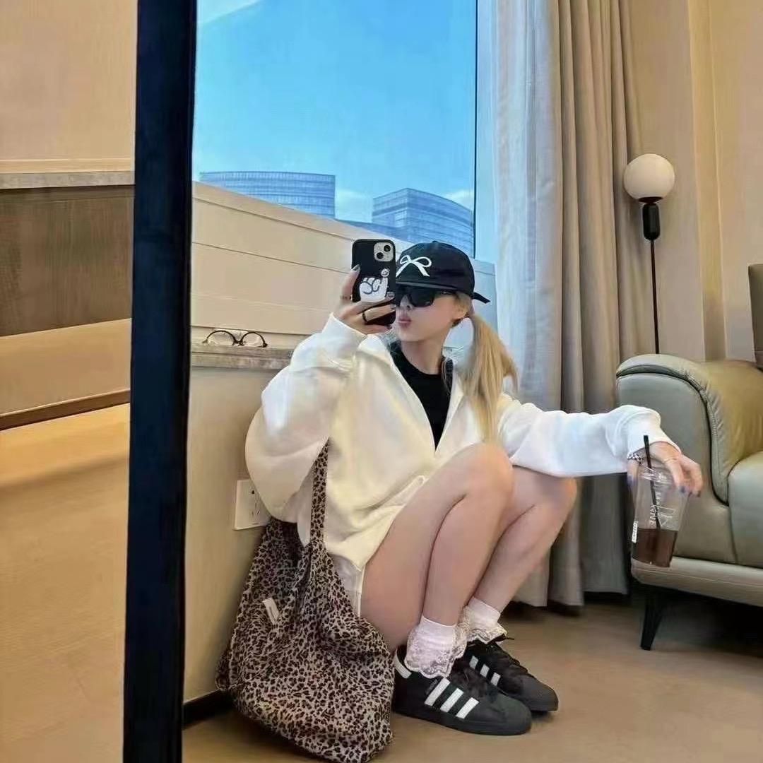 郑州银基今喜欧韩服饰