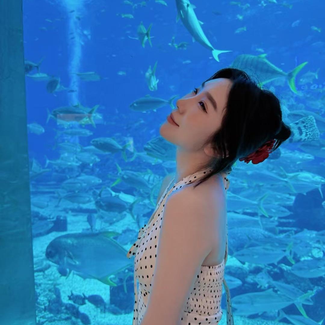 周周zhou服饰