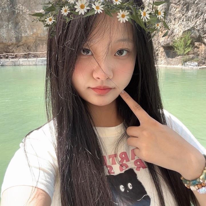 小鑫爱穿搭