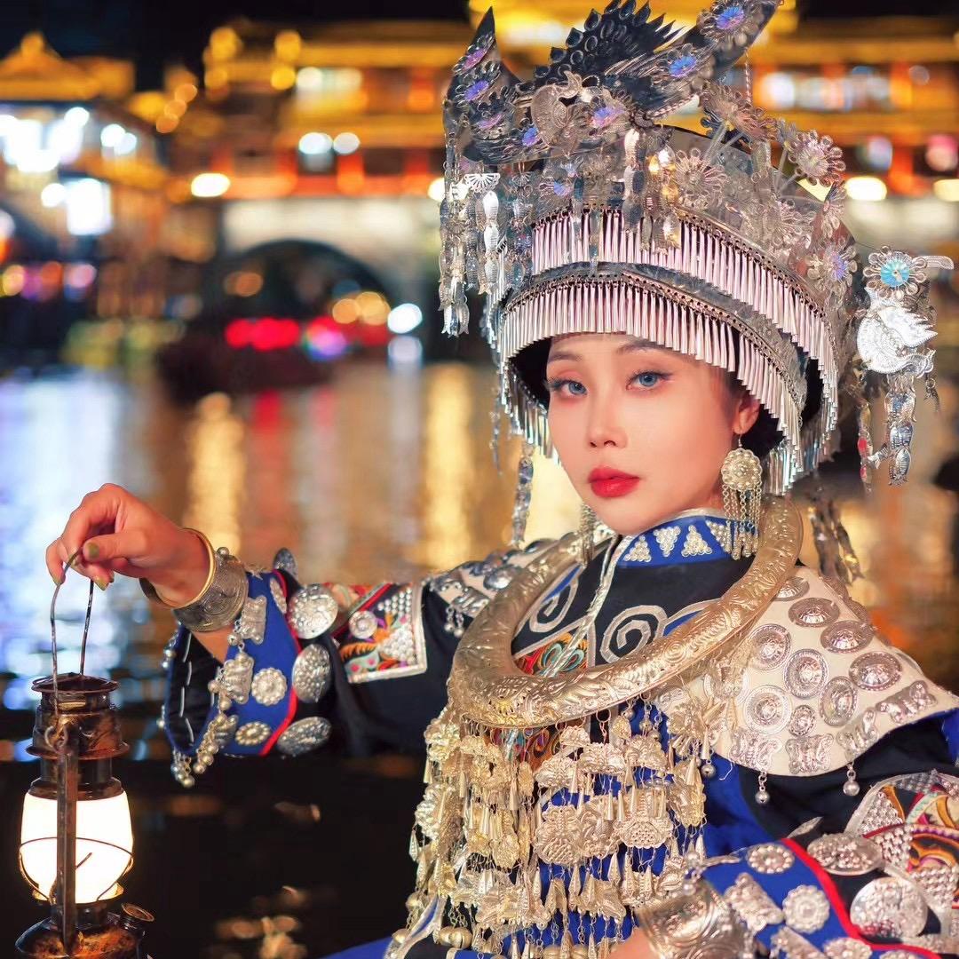 韦籁的姐姐(有点e)