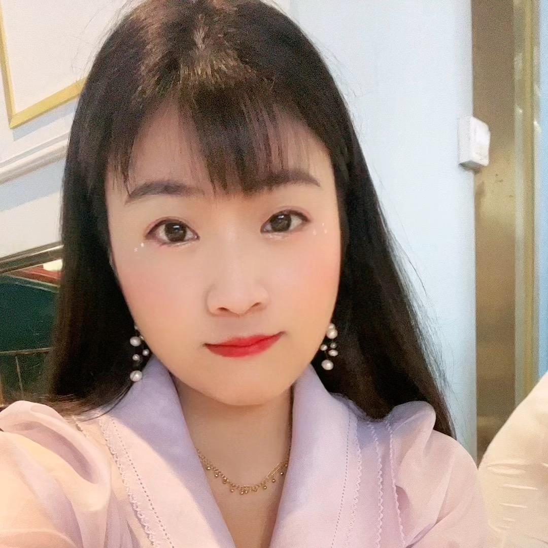 何佳