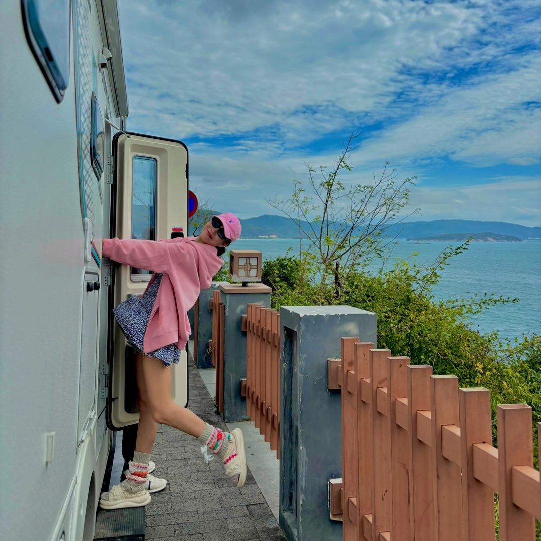 特马12区澳门院子华人服装