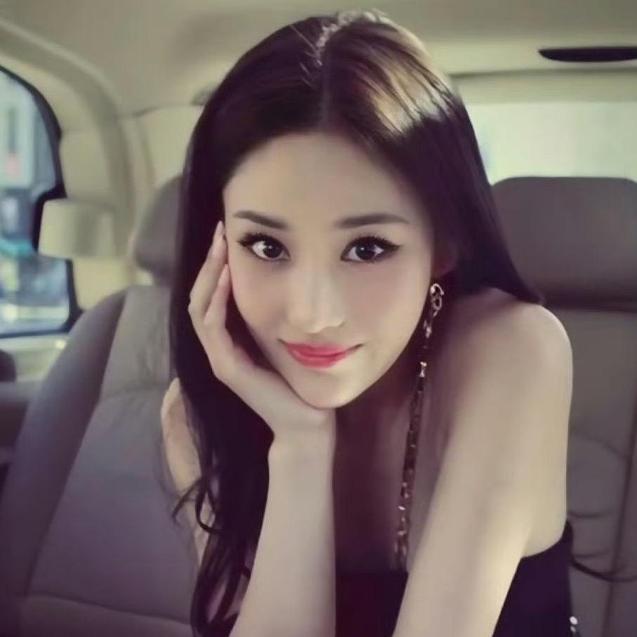 上课掰碎一颗牙.