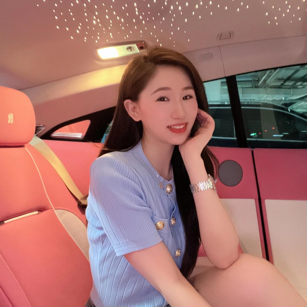集媚女装定制
