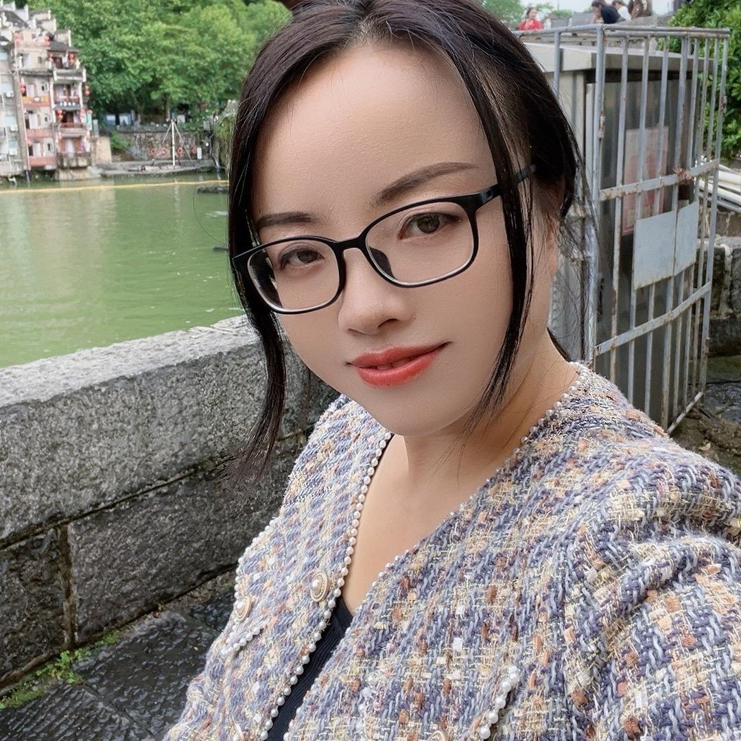 贵州锦亿汽车销售有限公司艳姐