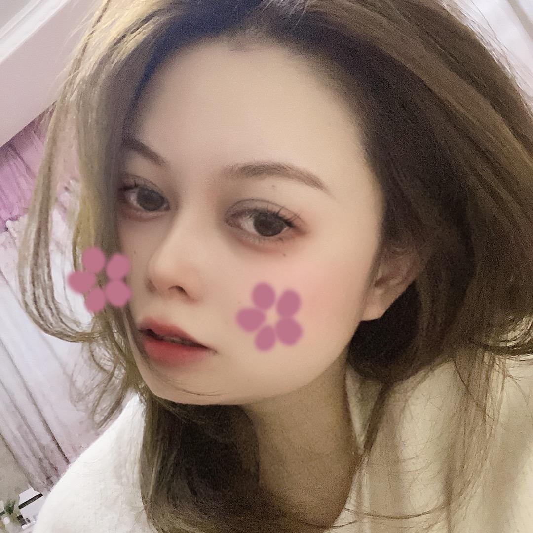 AA🍡黄小妹