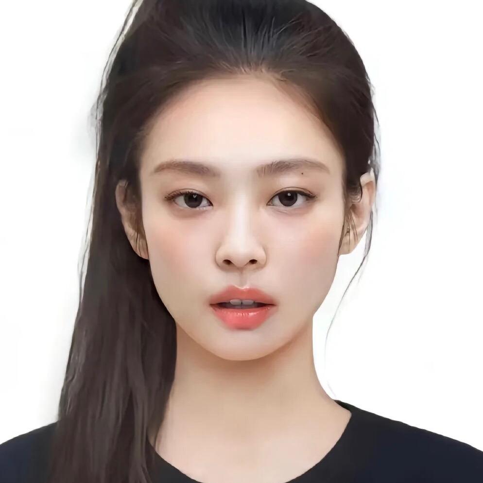 小鄢👀！