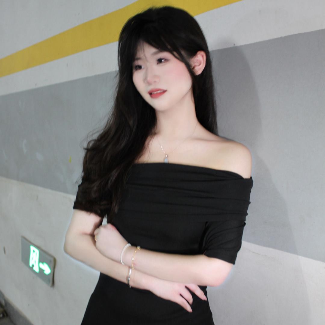 小鱼🐟.