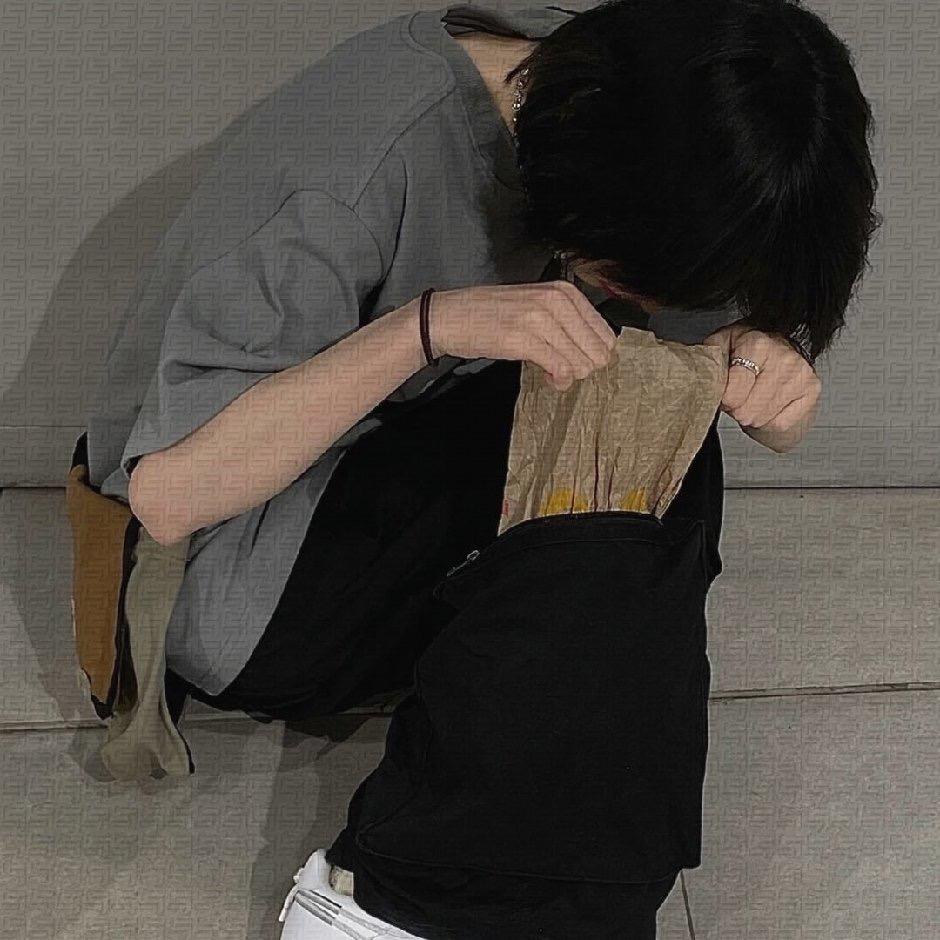 说谎.
