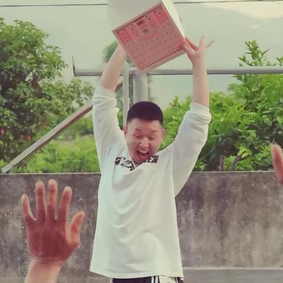 暴躁名模坤🧚🏻‍♀️