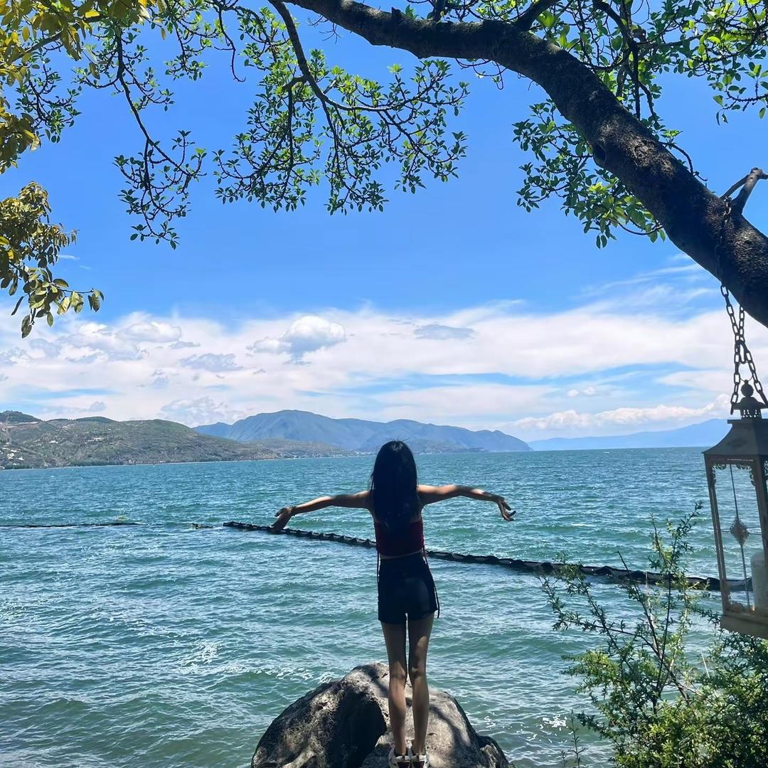 不吃折耳根😯头像