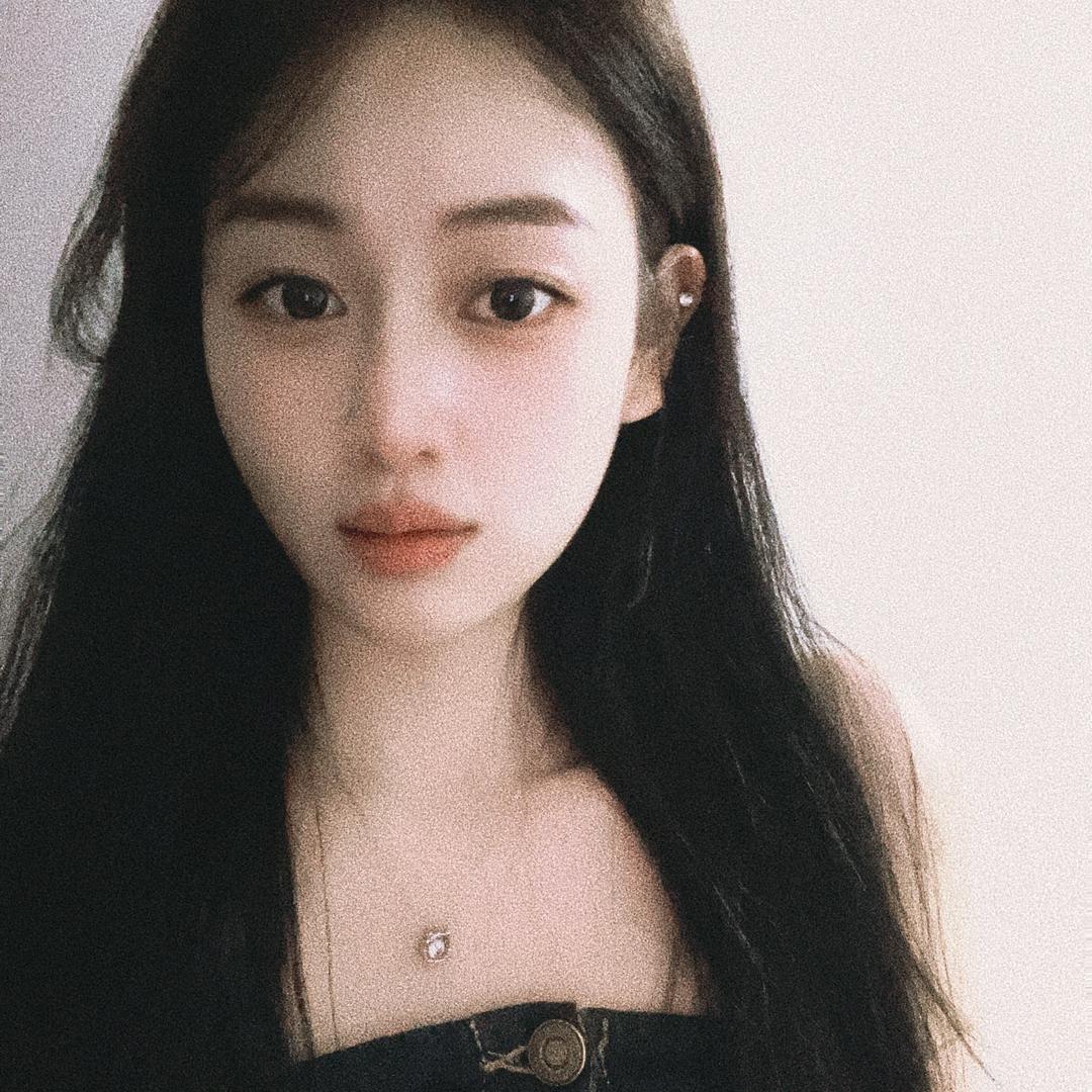 小婷很爱吃