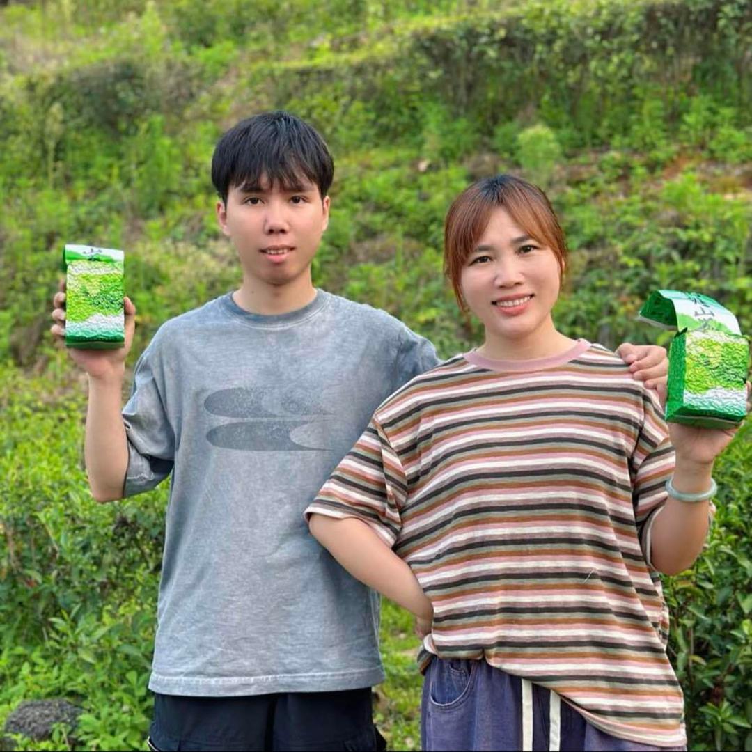 茶婆与牙八仔