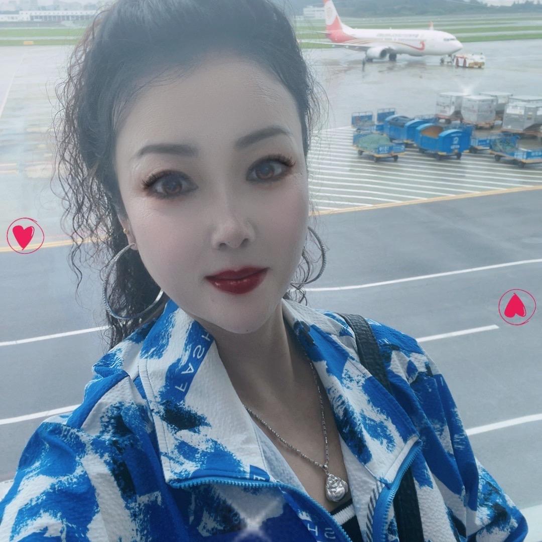 绥阳唐朱迪女装店