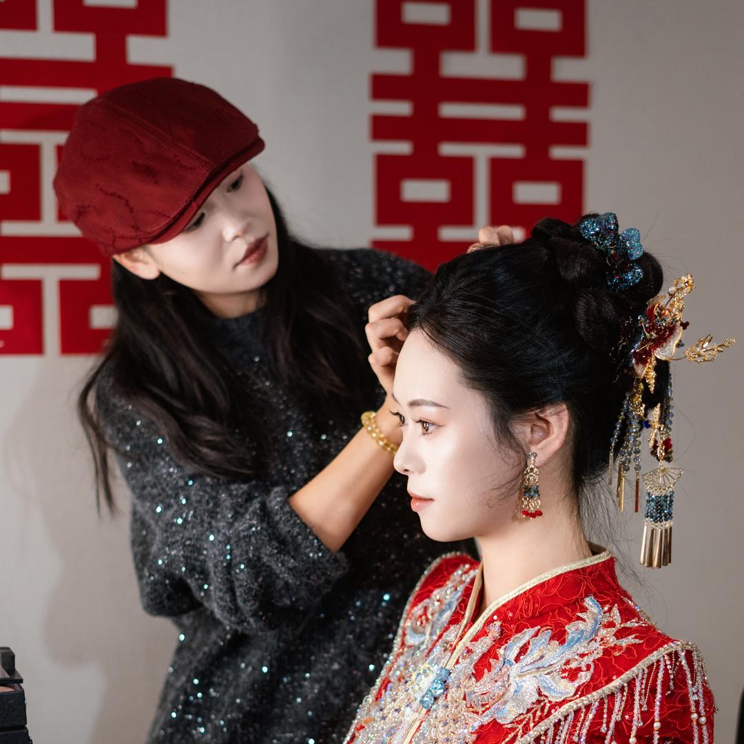 岷县化妆师 秀秀