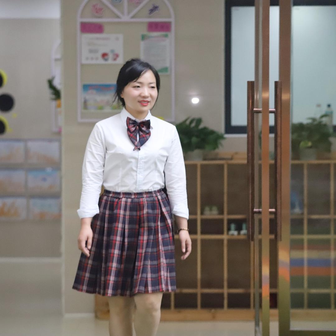 张家界卓越优等生幼儿园园长一李荣