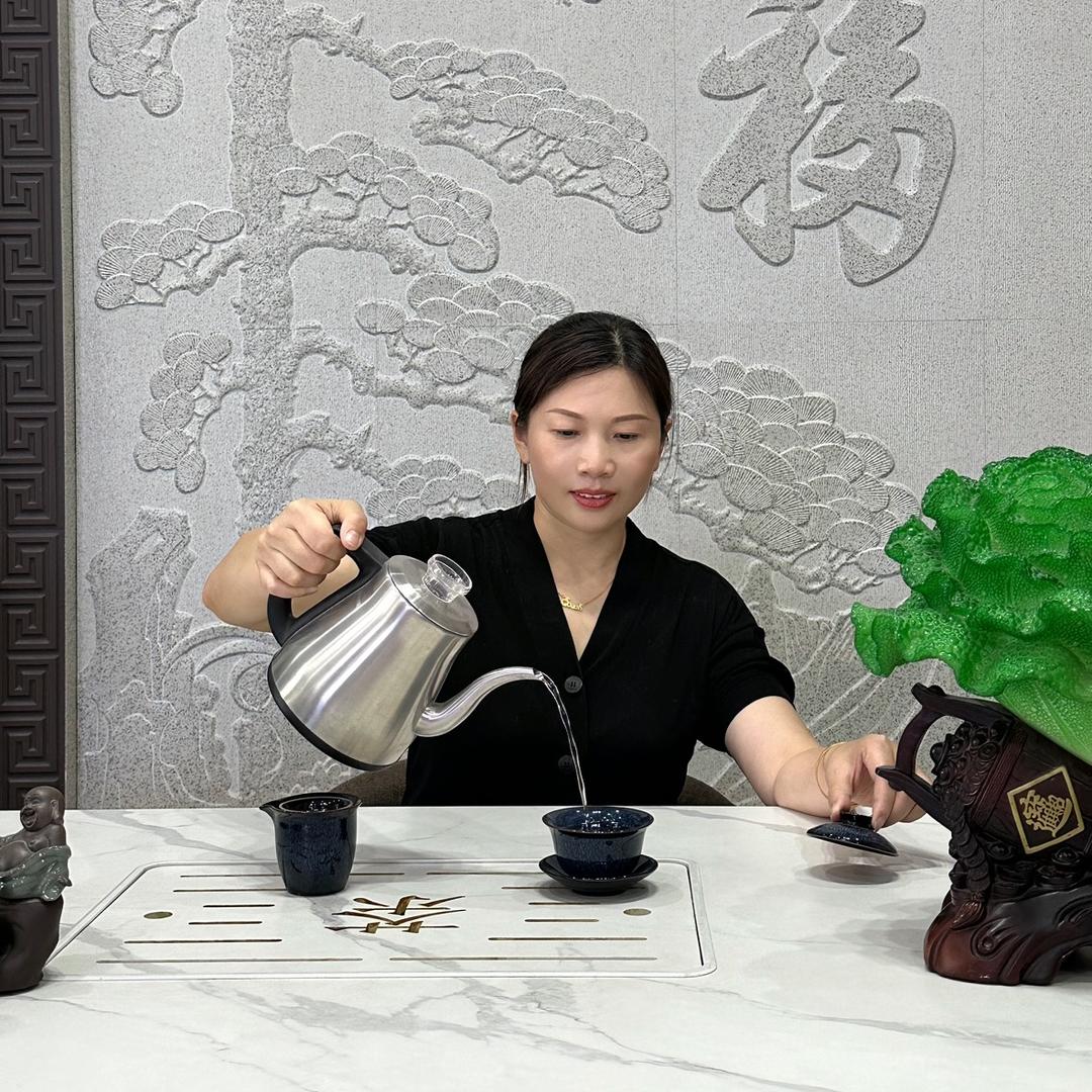 泸州罗姐瓷砖基地