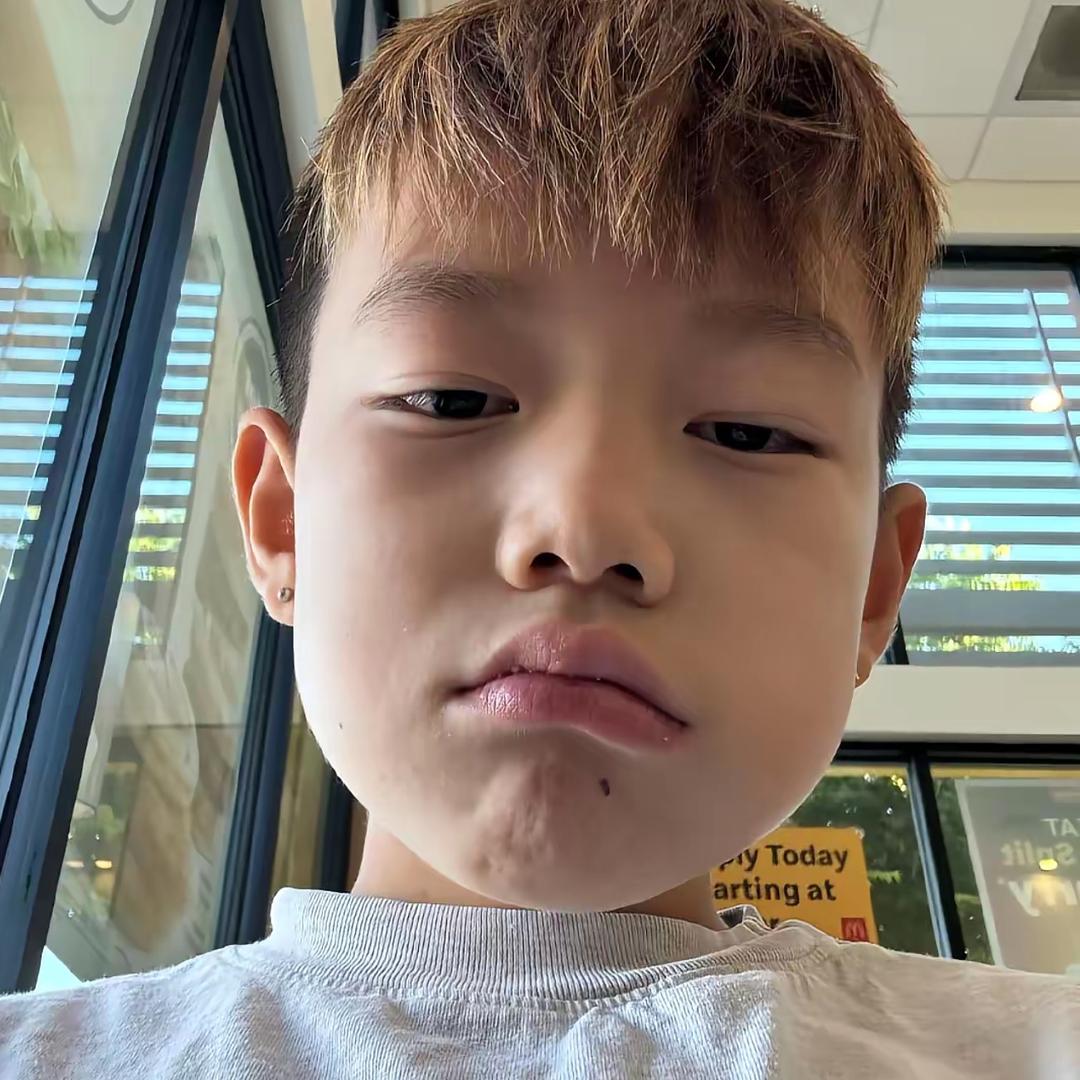 何安东.