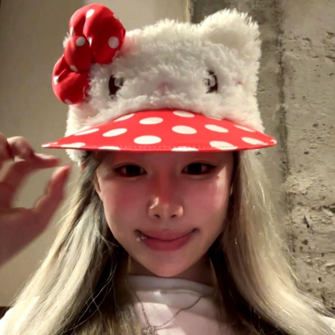kk^