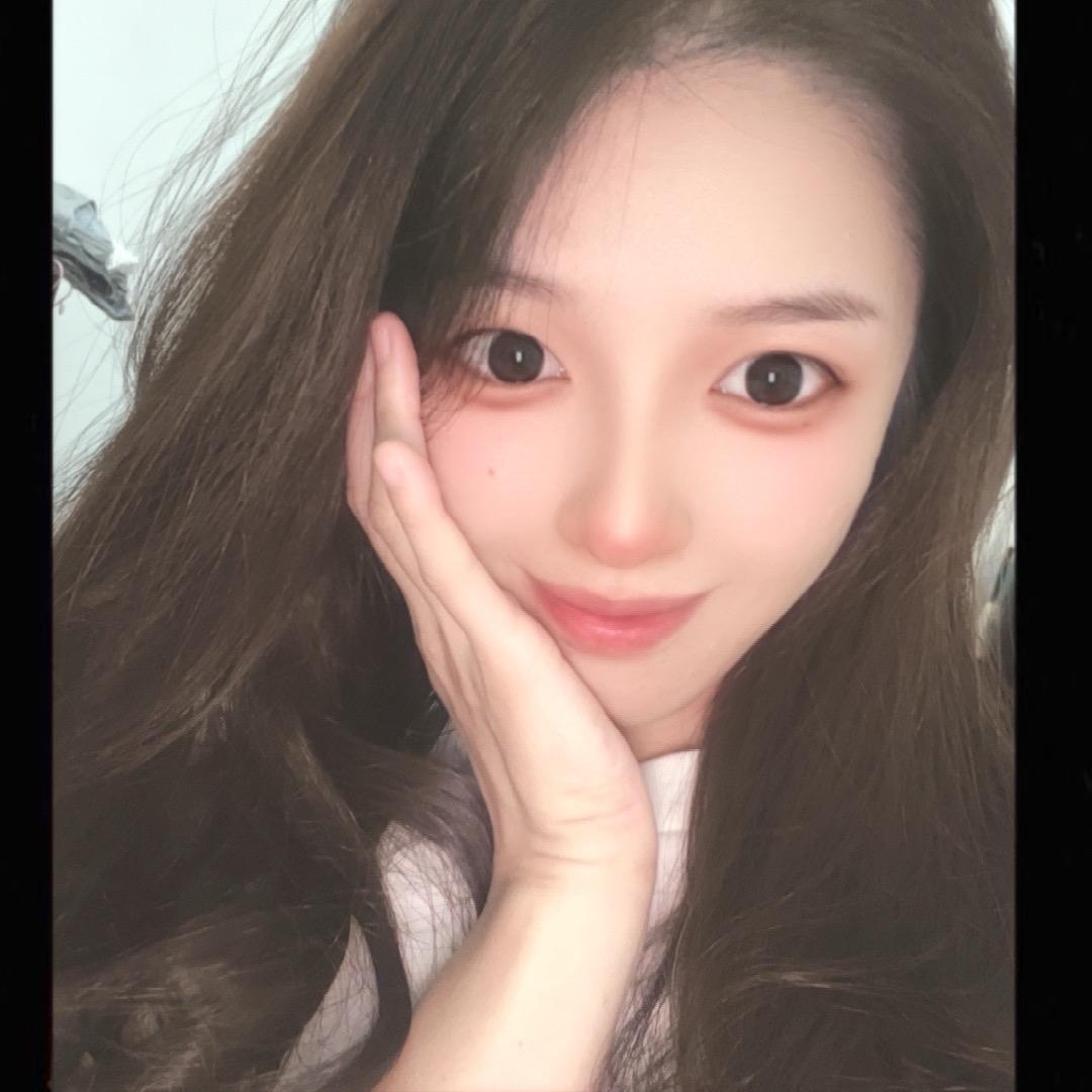 玲玲爱吃肉啊🌈🌈