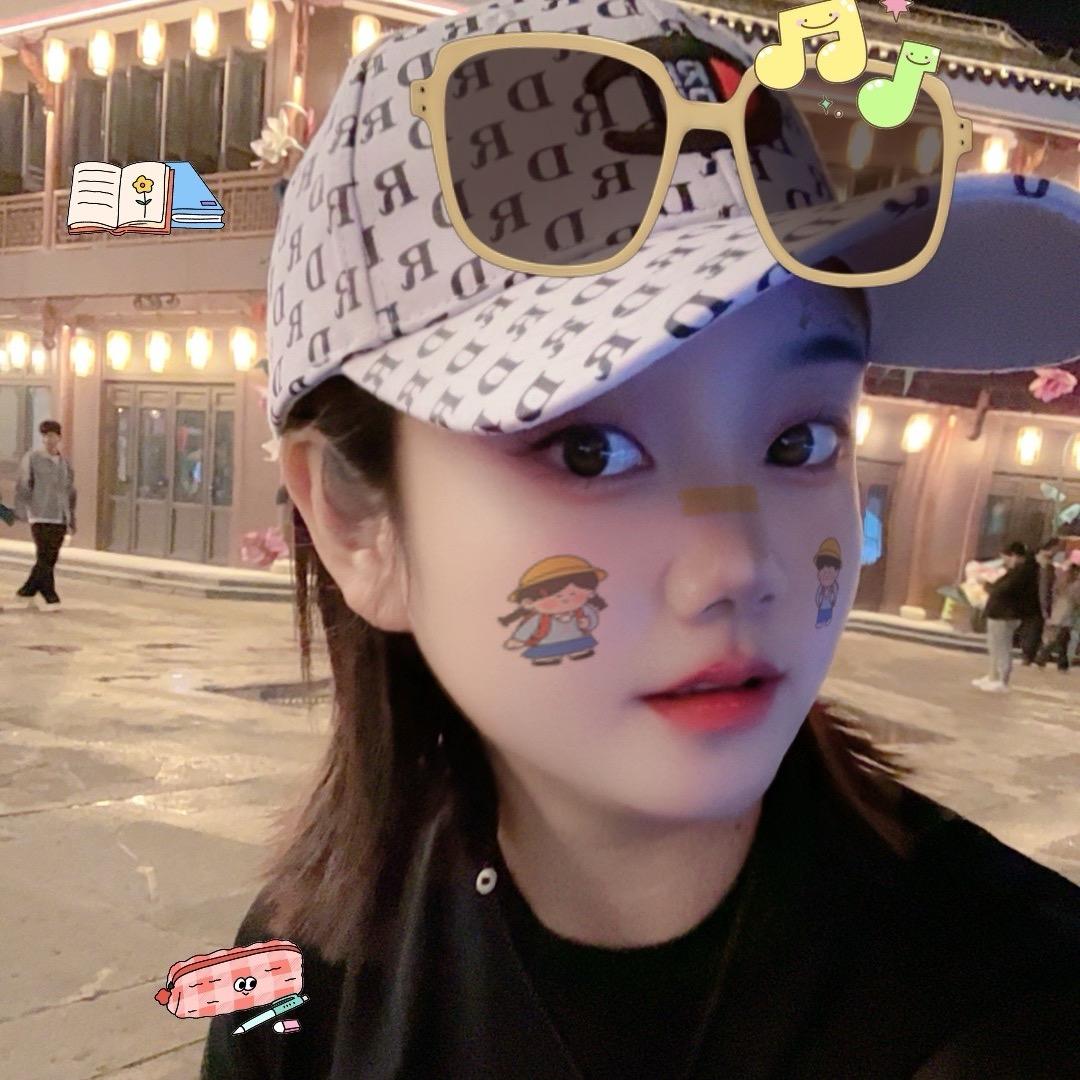 จุ๊บ我今年叫雯雯