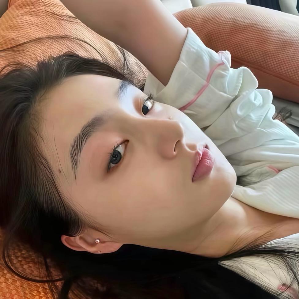 你脸红了诶