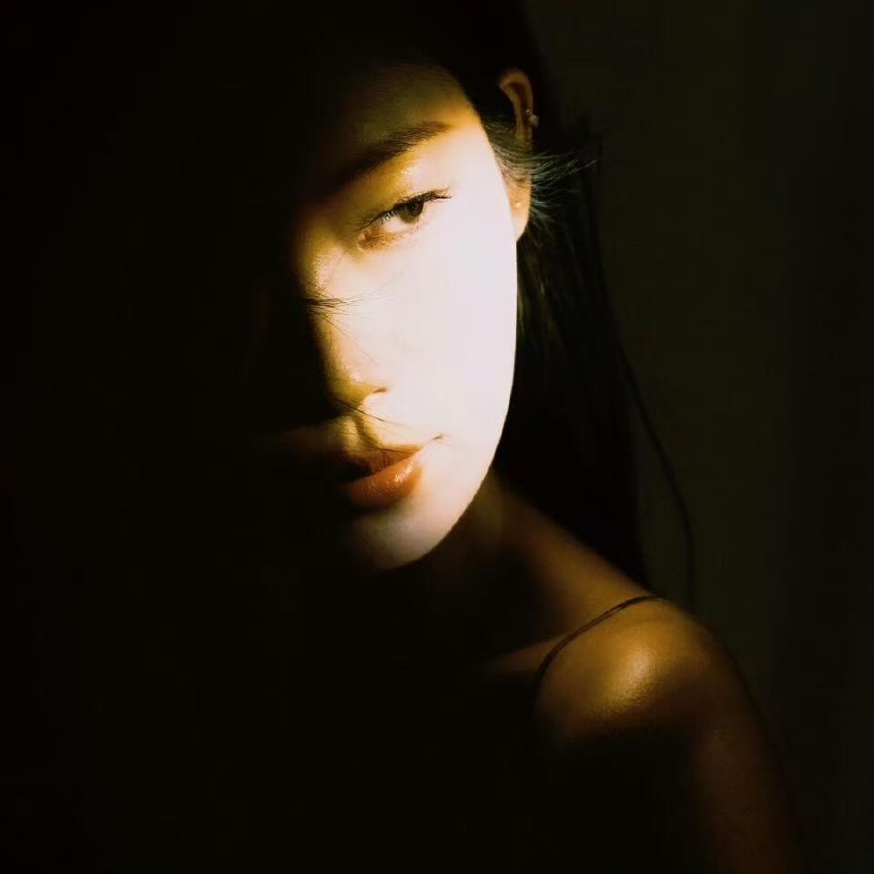 李涛爱吃芒果小蛋糕