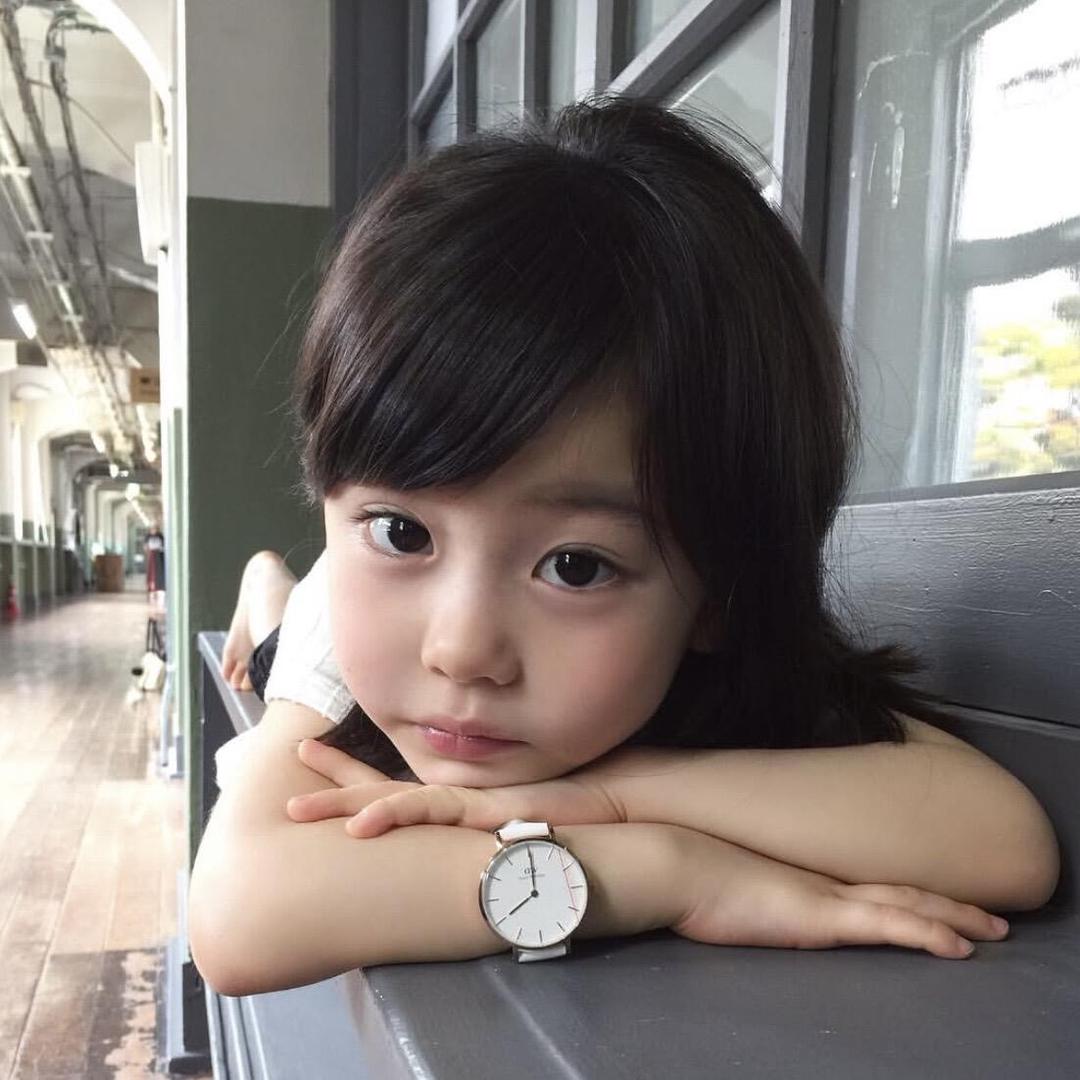 小小.