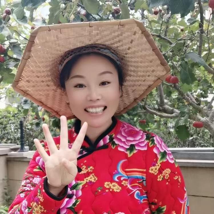 草帽姐-(授权）