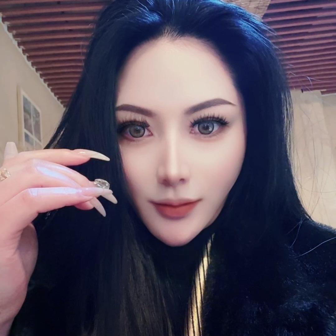 连告别都双手插兜的女人👩