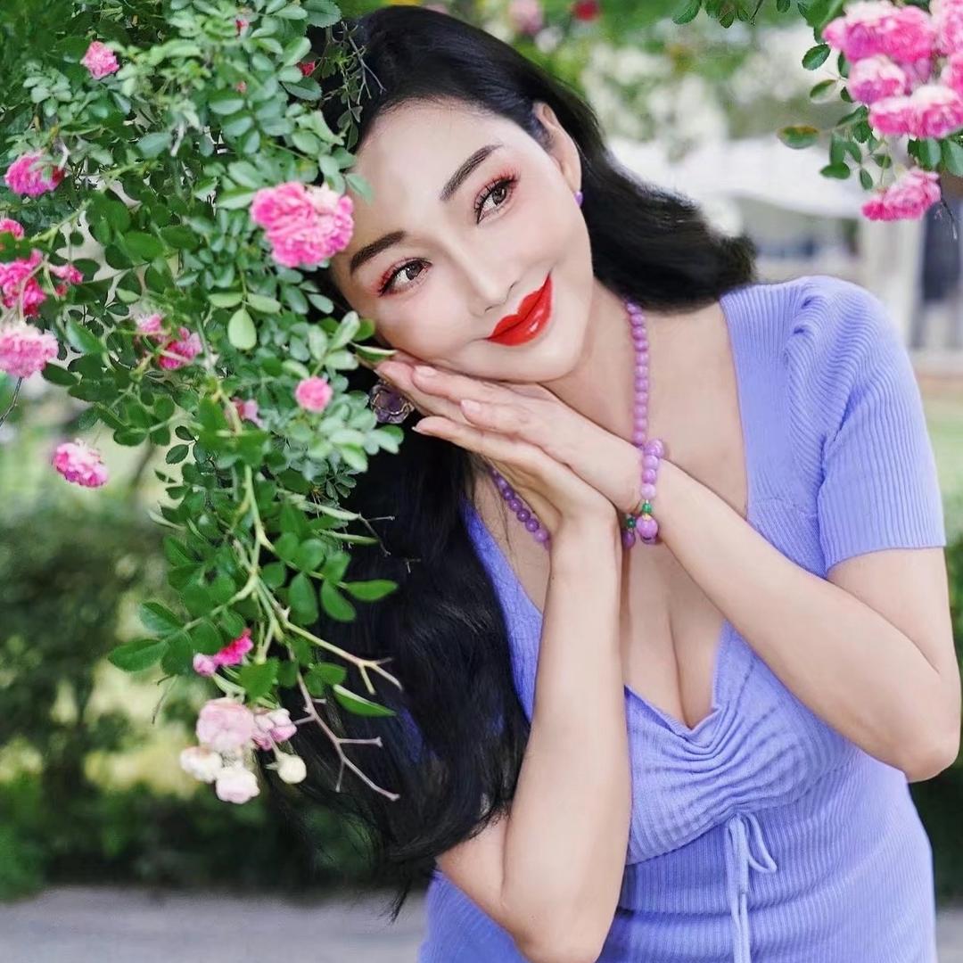 大漂亮女王👑