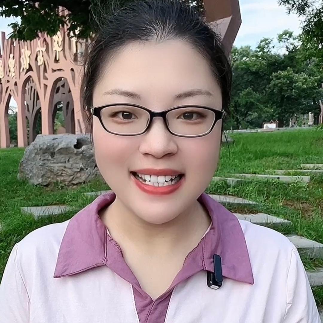莫莫同学