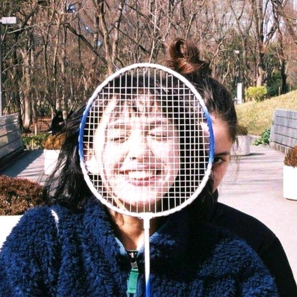 🤸🏽‍♀️次🕸️