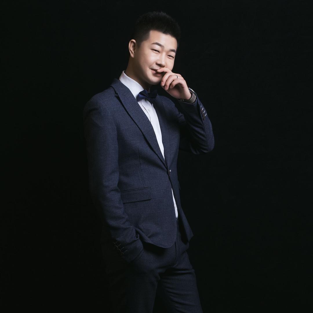 幕后兔子