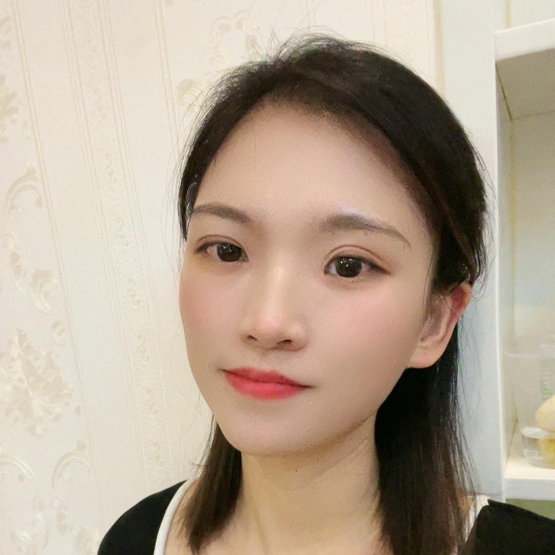 一只泡芙