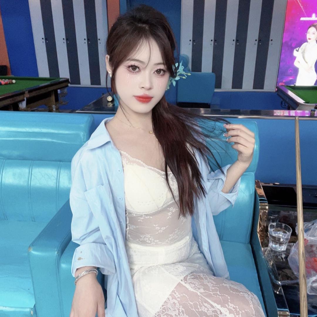 梅梅爱化妆💄