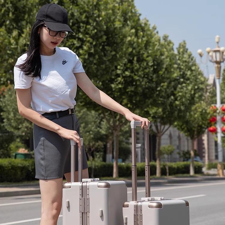 铂澜迪行李箱工厂店