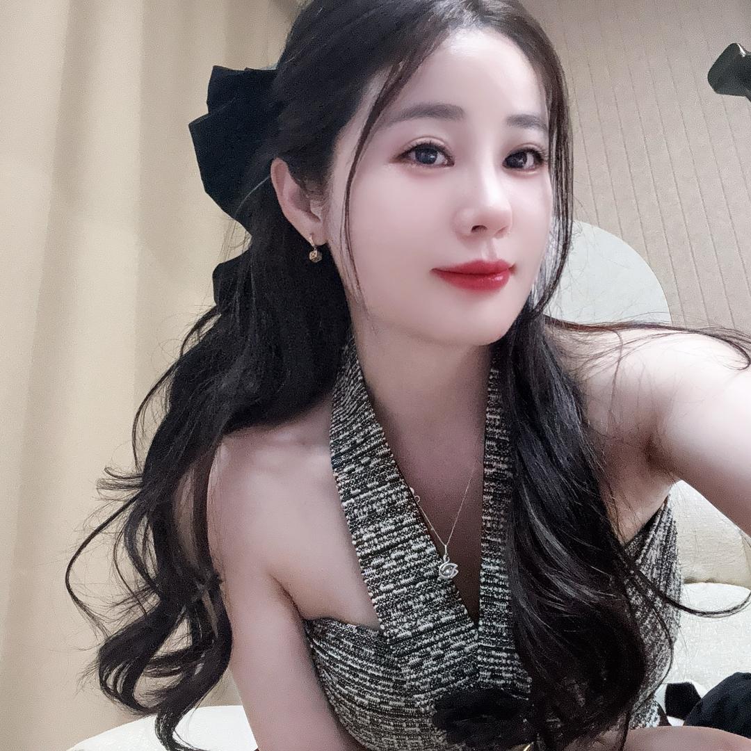 欧尼米粒，女装