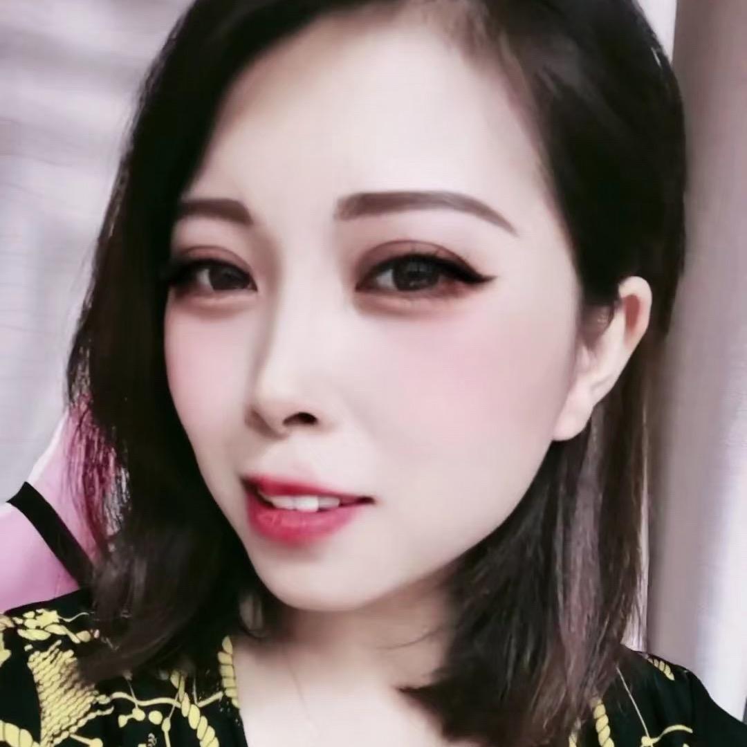 诗雅阁妈妈装服饰
