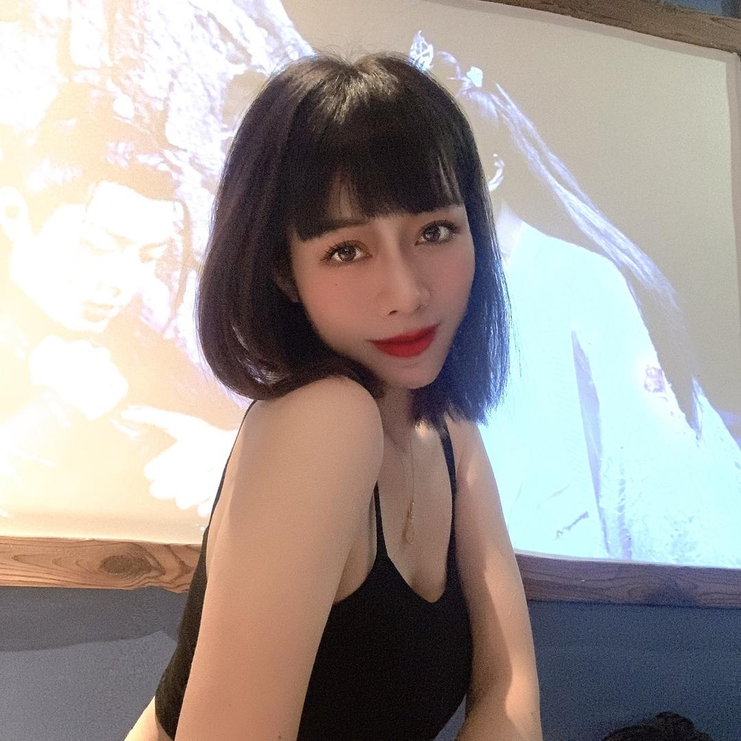 凯莉是个吃货