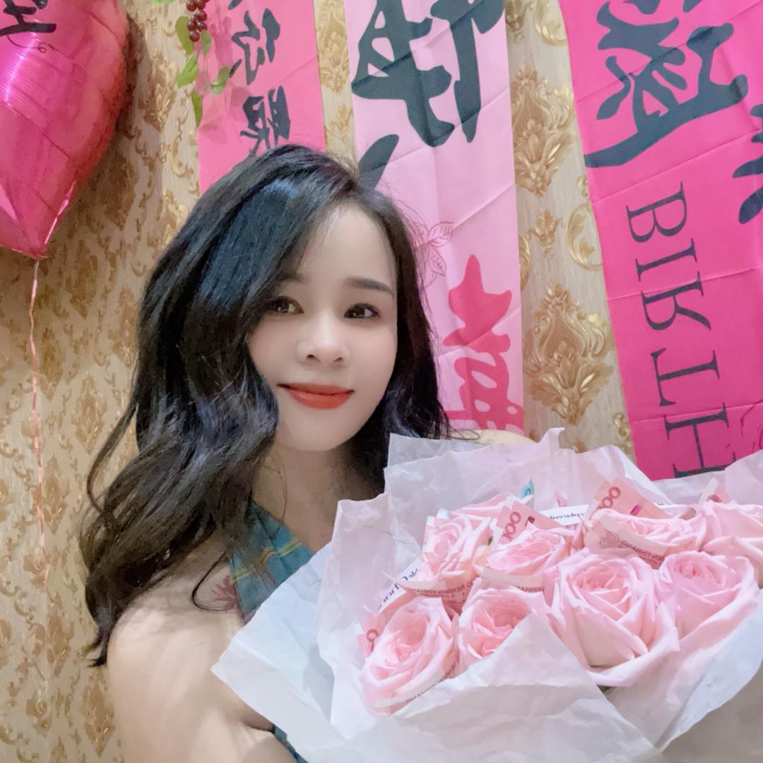 小财迷💸 ๓᭄